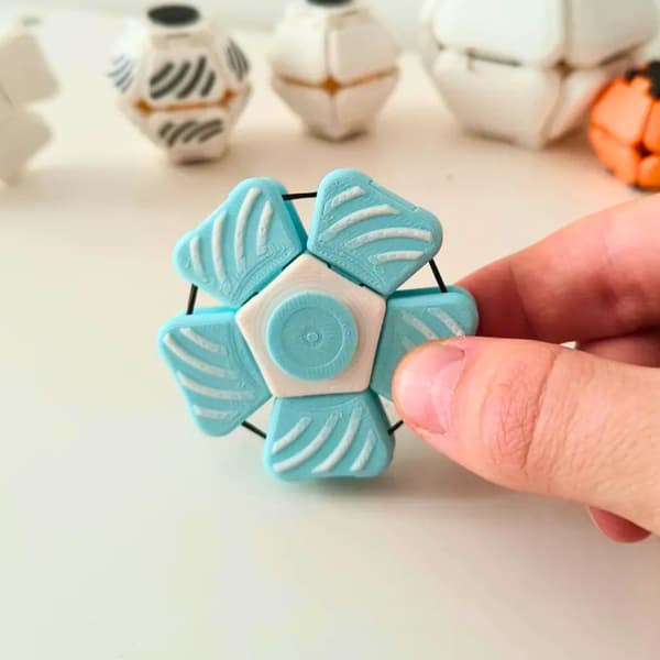 PentaSpin 2-i-1 Fidget Spinner & Taktil Klicker Stresslindring Blå M