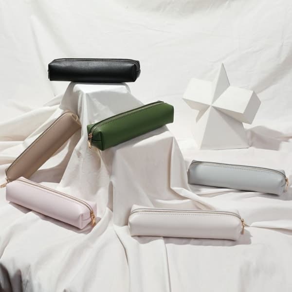 {YM}Penaalikotelo Penaalikotelo VAALEANHARMAA Vaaleanharmaa Light Grey