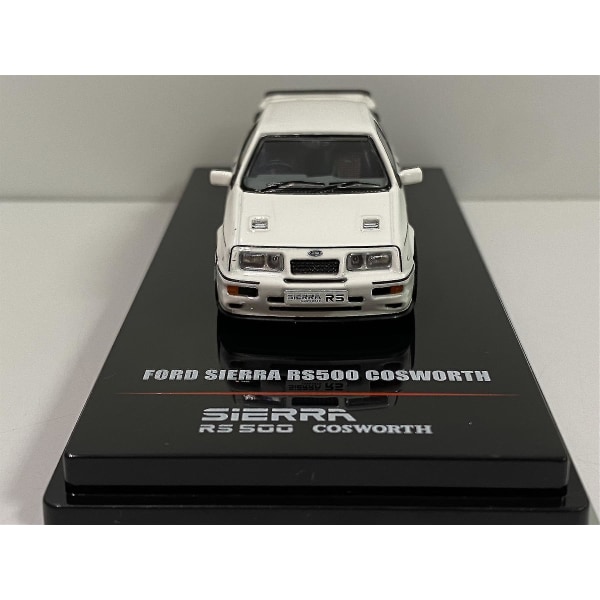 Ford Sierra Rs500 Cosworth Diamond White 1986 1:64 Inno 64 In64rs500diwh