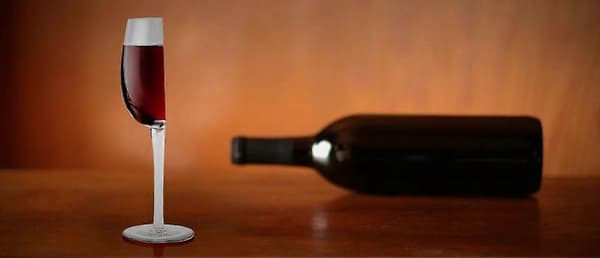 Halvt Vinglas, Krystalglas til Servering af Drikkevarer