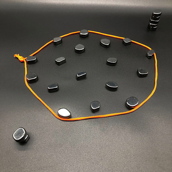 2024 Cluster Magnetisk Action Brettspill, Morsomt Magnetspill for Bordplate
