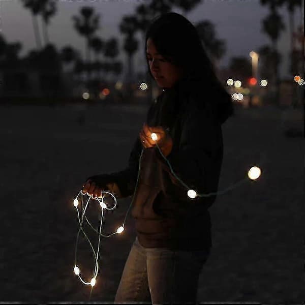 Biolite MPOWERD Luci Solcellelampe + Telefonlader: 100 Lumen LED, Solcelle/USB-A