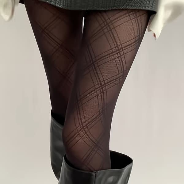 Par tynde sorte tights med diamantmønster. Black One-size