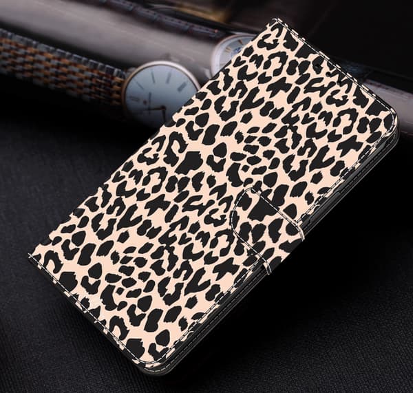 Plånboksfodral för iPhone 16e Mönstertryck PU Läder Flip Ställ Telefonskal Leopardtryck