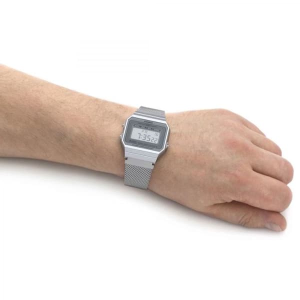 Casio unisex vintage kello - A700WEM-7AEF - Vedenpitävä - Milanese mesh rannekoru Silver