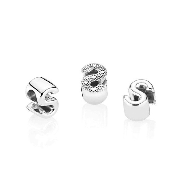 Pandora Charm Letter S grå