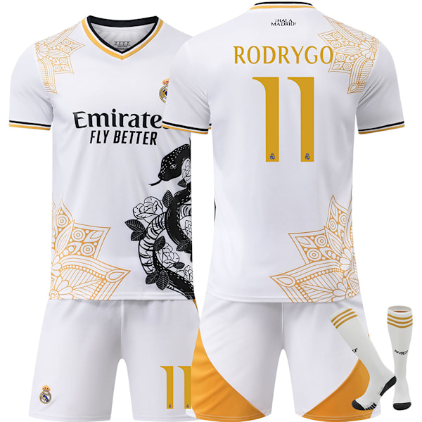 2526 Ny Real Madrid Hvid Orm Special Edition Fodboldtrøje Nr. 7 Cristiano Ronaldo og andre stjerners voksen- & børnesæt, spræng arenaen! NO.11 RODRYGO NO.11 RODRYGO 2xl