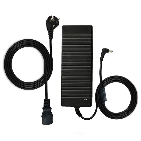 LED strømforsyning adapter transformator 24V 6A Ac/Dc Europa-plugg for