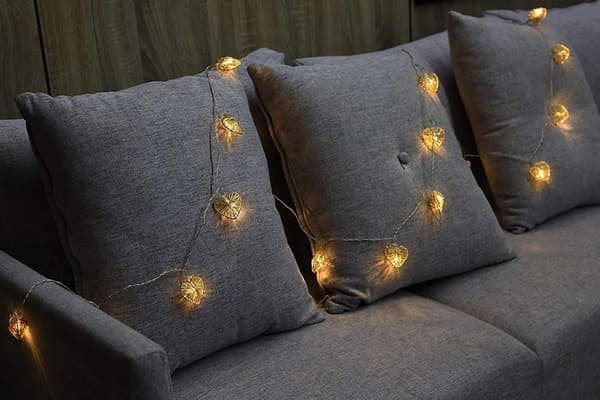 LED Hjerte Lys Girlande - 3m USB - 20 Varme Hvide Hjerter - Pige