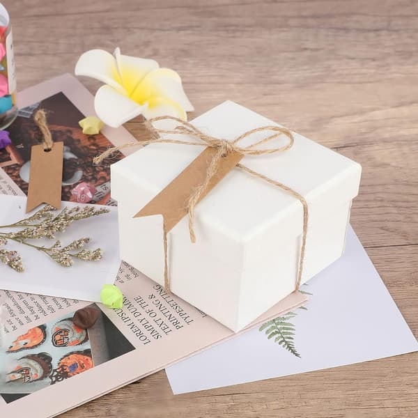 Kraftpapper presentlappar 7x2cm, 100 st och jutesnöre, för bröllop