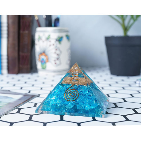 Magnificent Crystal - Houkuttelee Mass Pyramid - Vihreä Aventuriini -