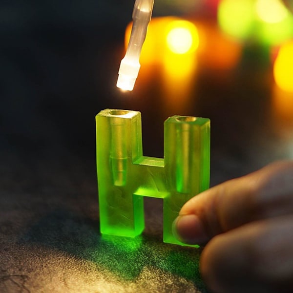 LED-ljusslinga med texten \"Happy Birthday\", flerfärgade lysande bokstäver för födelsedagar