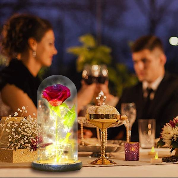 Evig rose i elegant glaskuppel med LED-lampe i fyrretræsfod, Everl