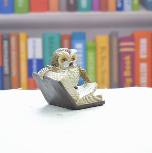 2 st ugglestatyer dekor, uggla läser bok figurin Söta cra