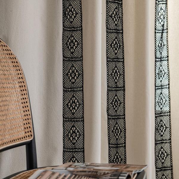 Boho-stil sorte stribede gardiner med kvast i bomuld/hør