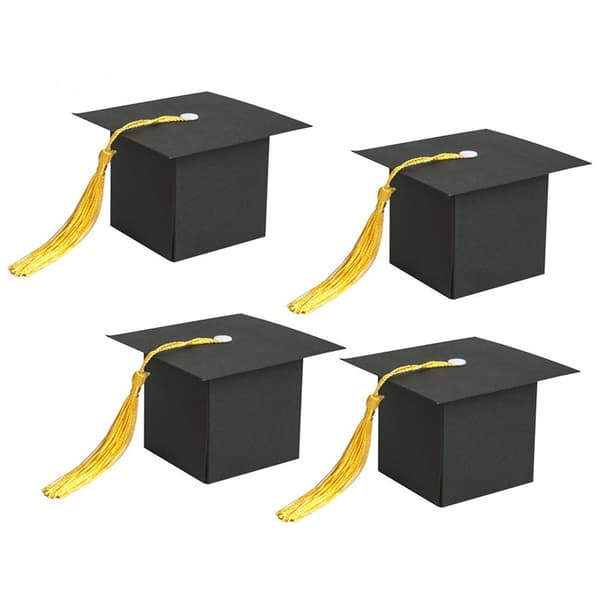 30 st examensgodisaskar i form av examensmössor