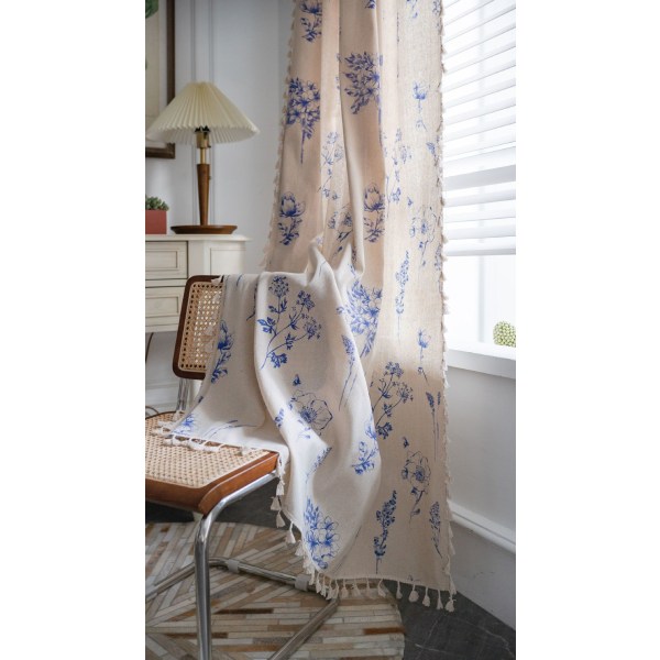 Digitalt trykte halvgennemsigtige gardiner Blå blomsterdesign Lodret a