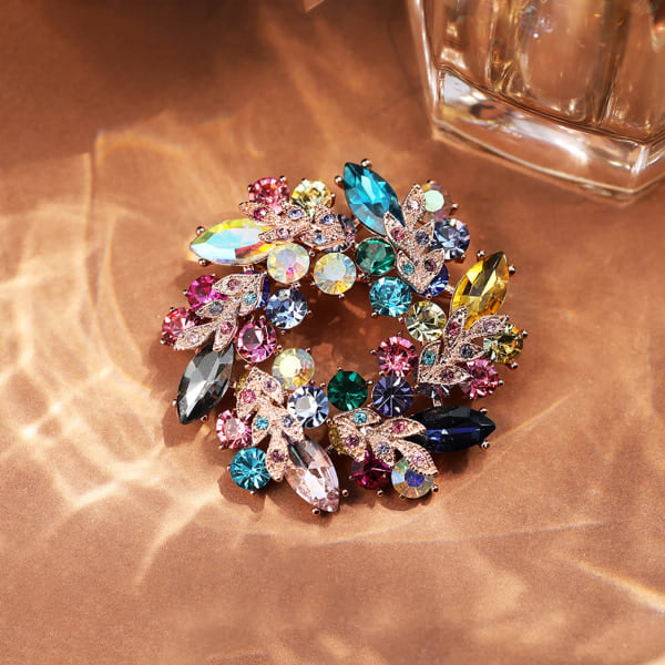 Temperament crystal wreath brooch