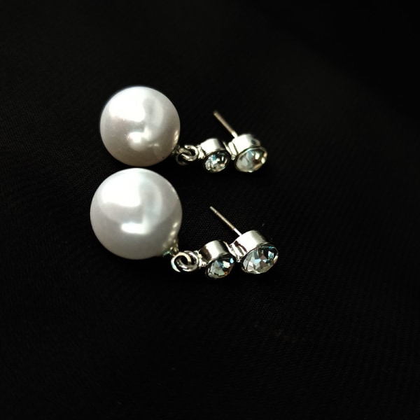 Alloy diamond pearl earrings women's fashion temperament personal