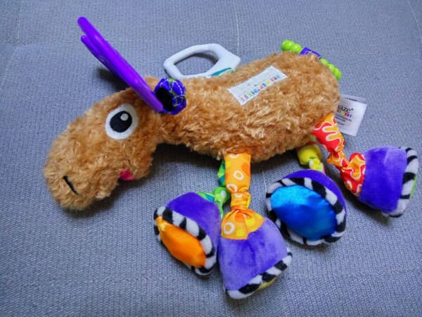 Lamaze Mortimer -hirvi, kiinnitettävä lelu