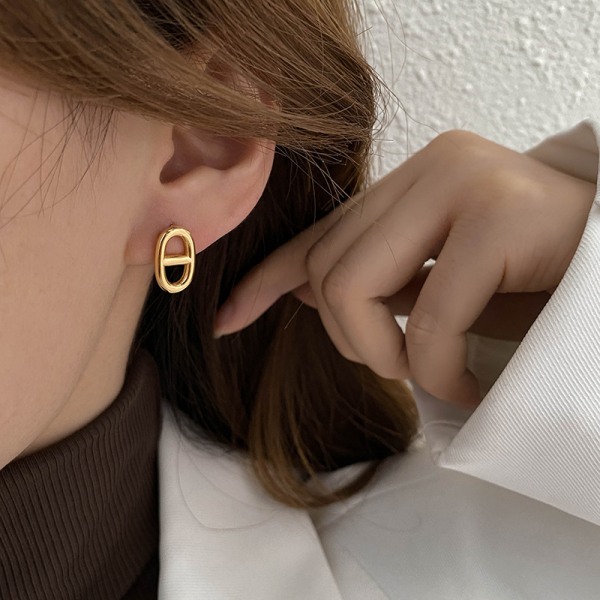 Oval Metal Stud Earrings,Gold Stud Earrings for Women