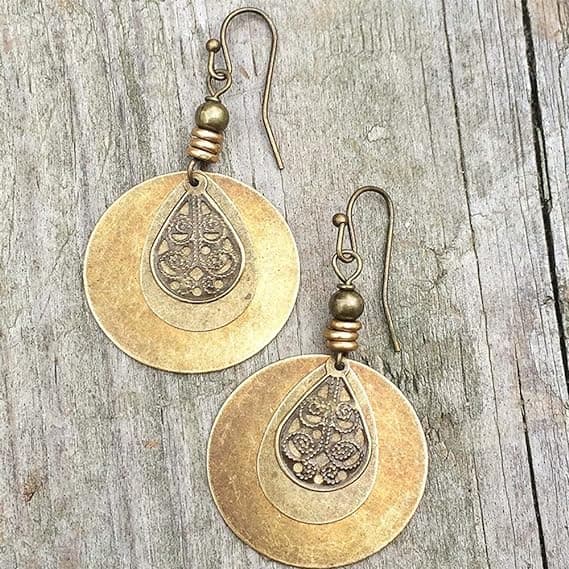 Bohemiska örhängen - Dangle Boho örhängen - Mässingsörhängen