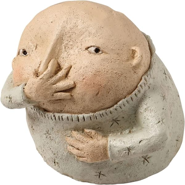 Gutt som holder nesen skulptur primitive kitschy figur baderom de