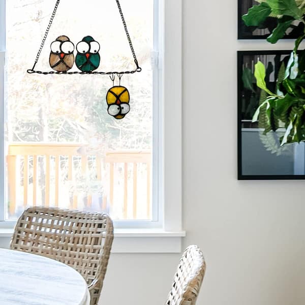 Flerfärgad uggla på tråd hög målat glas ljusfångare panel,