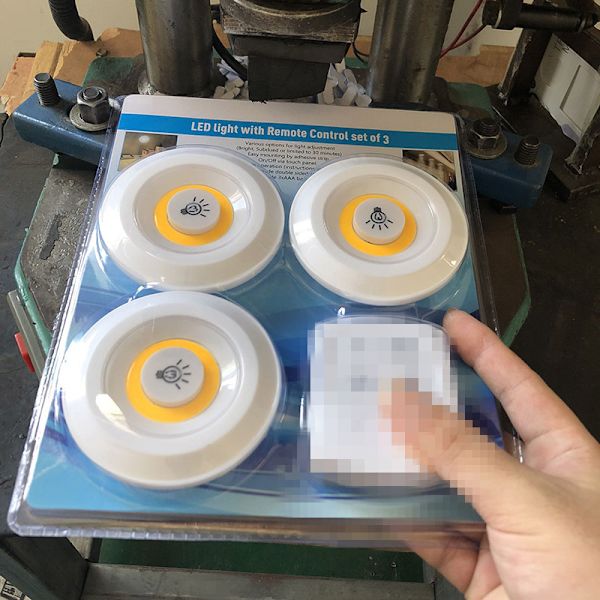 Puck Light, LED Puck Light Batteri (ingår ej) Drivs Dimbar C