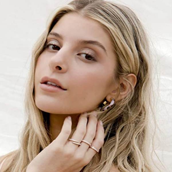 14K Guldpläterad Kubisk Zirkonia Öppen Twist Eternity Band för Kvinnor
