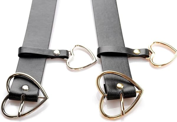 2 stk. hjerteformet midjebelte med sort skinnbelte til damejeans