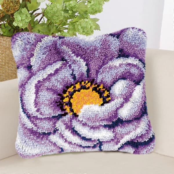 【13】Crochet Hooks Latch Hook Tool Colorful Flower Purple Flower
