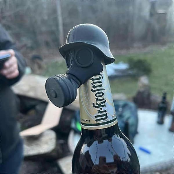Sopii GM-30 kaasunaamarin olutpullon korkkiin, hauska pullonavaaja White