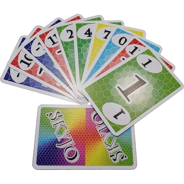 Skyjo-korttipeli Magilanosta, seurapeli aikuisille