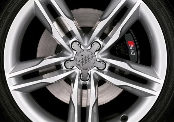 4-pack - Audi Centerkapslar för Fälgar - B 240 Silver 70 mm / 135 mm