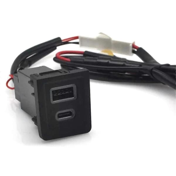 [13]Car USB Charger PD Fast Charging QC3.0 Phone Charging Adapter Socket for T5 2003-2015