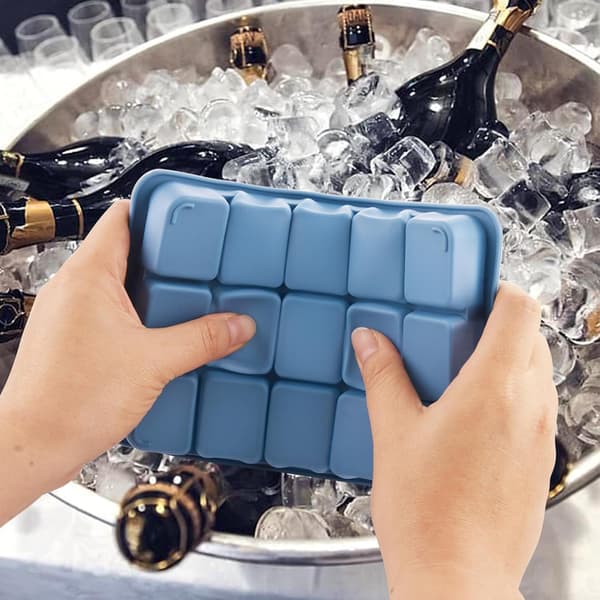 [13]2-Pack Ice Molds 15 Compartments with Silicone Lid – Square Ice Cubes, Easy Release, Stackable