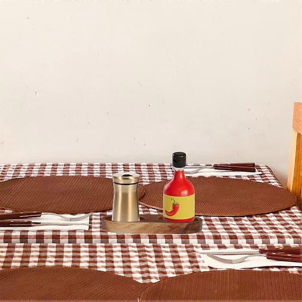 [13]Peppar- och saltflaskbricka Träpepparkvarnbricka Pepparkvarnbricka Träbricka