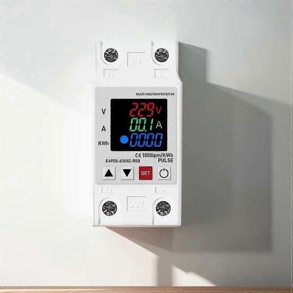 Din Rail Dubbel Display Justerbar Överspänningsström och Underspänningsskyddsanordning