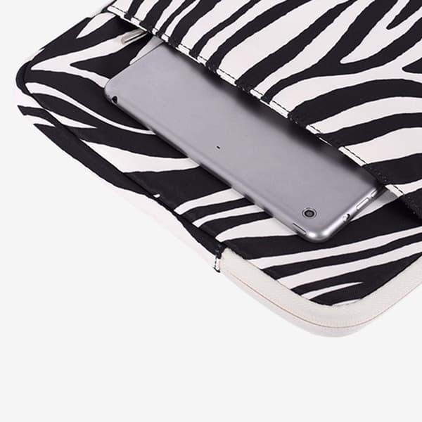 CANVASARTISAN MacBook Air Laptop Case 13' Zebra Pattern H33-19 Svart 477