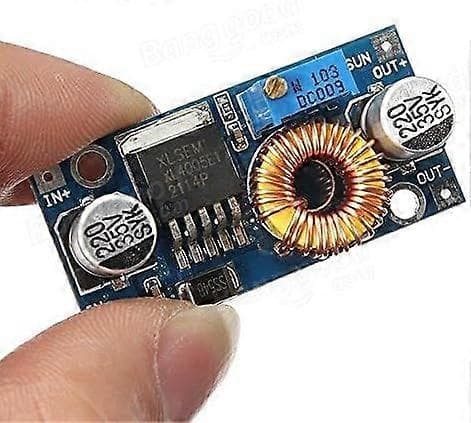 3kpl DC-DC 5A 5-32V - 0.8-24V Jännitteenalennusmoduuli 12V/24V/32V