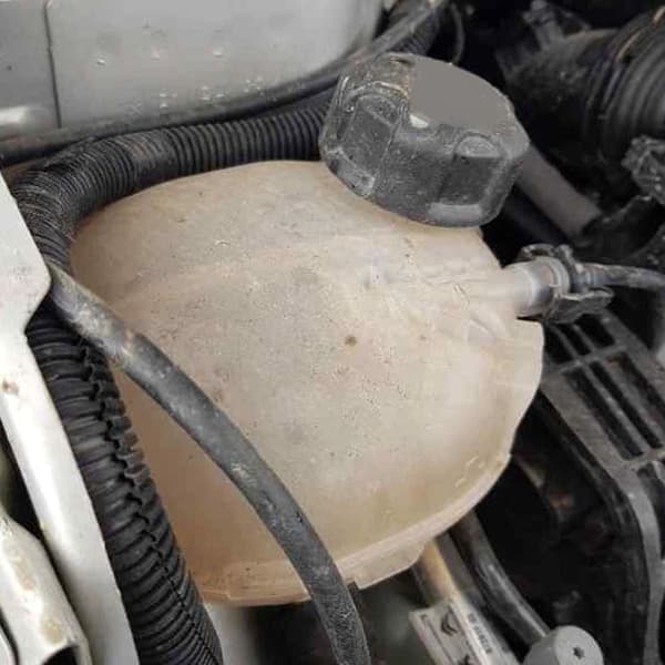 Motor Radiator Ekstra Vanntank 9824198680 for C4 III C4X DS3