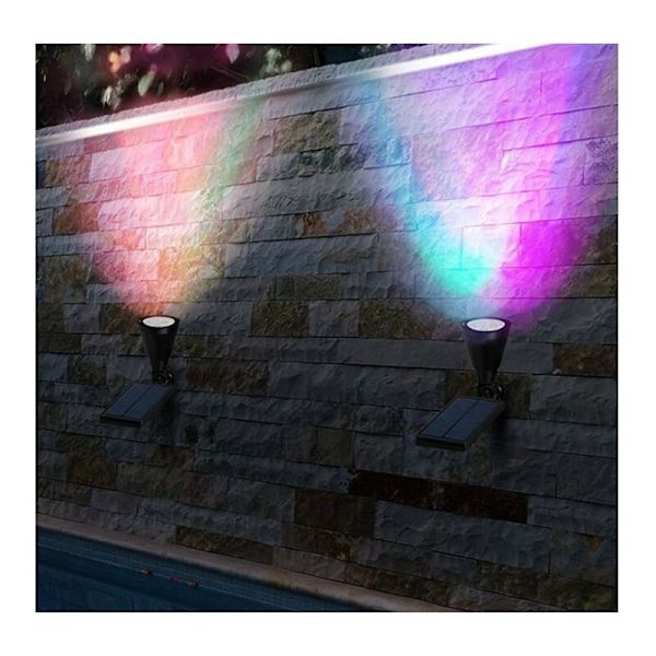Pakkauksessa 2 vedenpitävää aurinkosähkökohdevaloa ulkona - 4 LEDiä-RGB