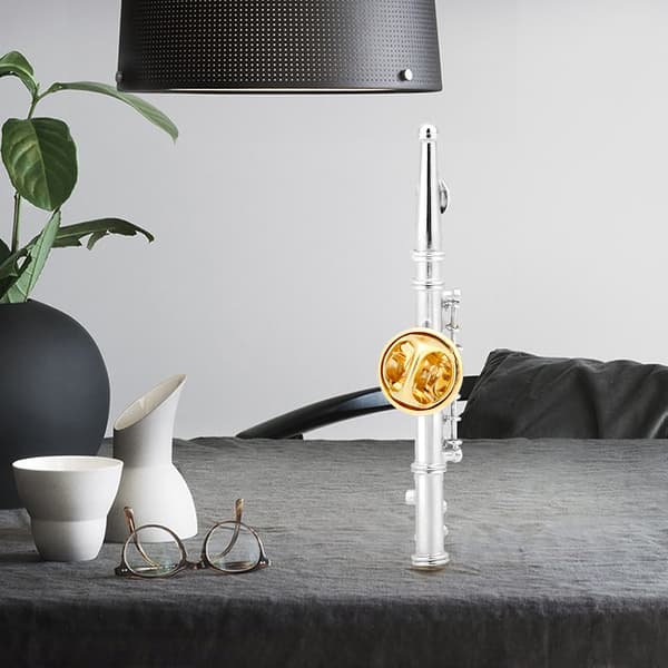 Flöjtformat musikinstrument Broschnål (silver)