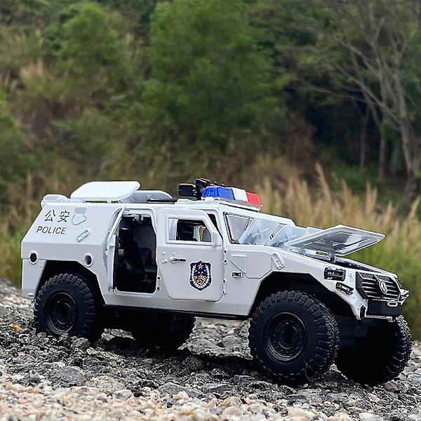 1:24 Jeepar Refit Legering Pansarbil Modell Diecast Toy Terrängfordon Tank Modell Metall Polis Explosionssäker Bil Barnpresent
