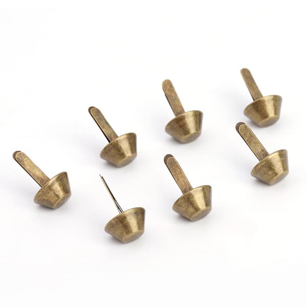 50 st Mässing 10 mm handväska Kon Fötter Nailhead Stud Spike