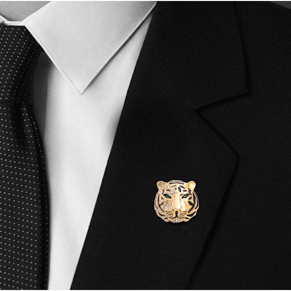 Europeiskt och amerikanskt guld high-end strass borr tiger brosch krage brosch retro herr corsage kläder kostym legering brosch