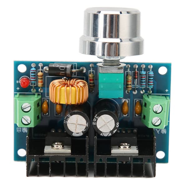 Hög Effekt DC Spänningsregulator Plast Buck Modul med PWM Modulation Max 8A 200W