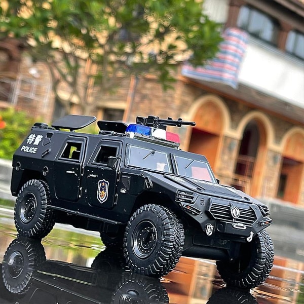 1:24 Jeepar Refit Legering Pansarbil Modell Diecast Toy Terrängfordon Tank Modell Metall Polis Explosionssäker Bil Barnpresent