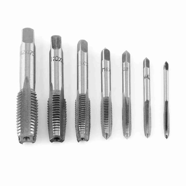 Metriset teräksiset kierretapit, 7 kpl, M3 M4 M5 M6 M8 M10 M12